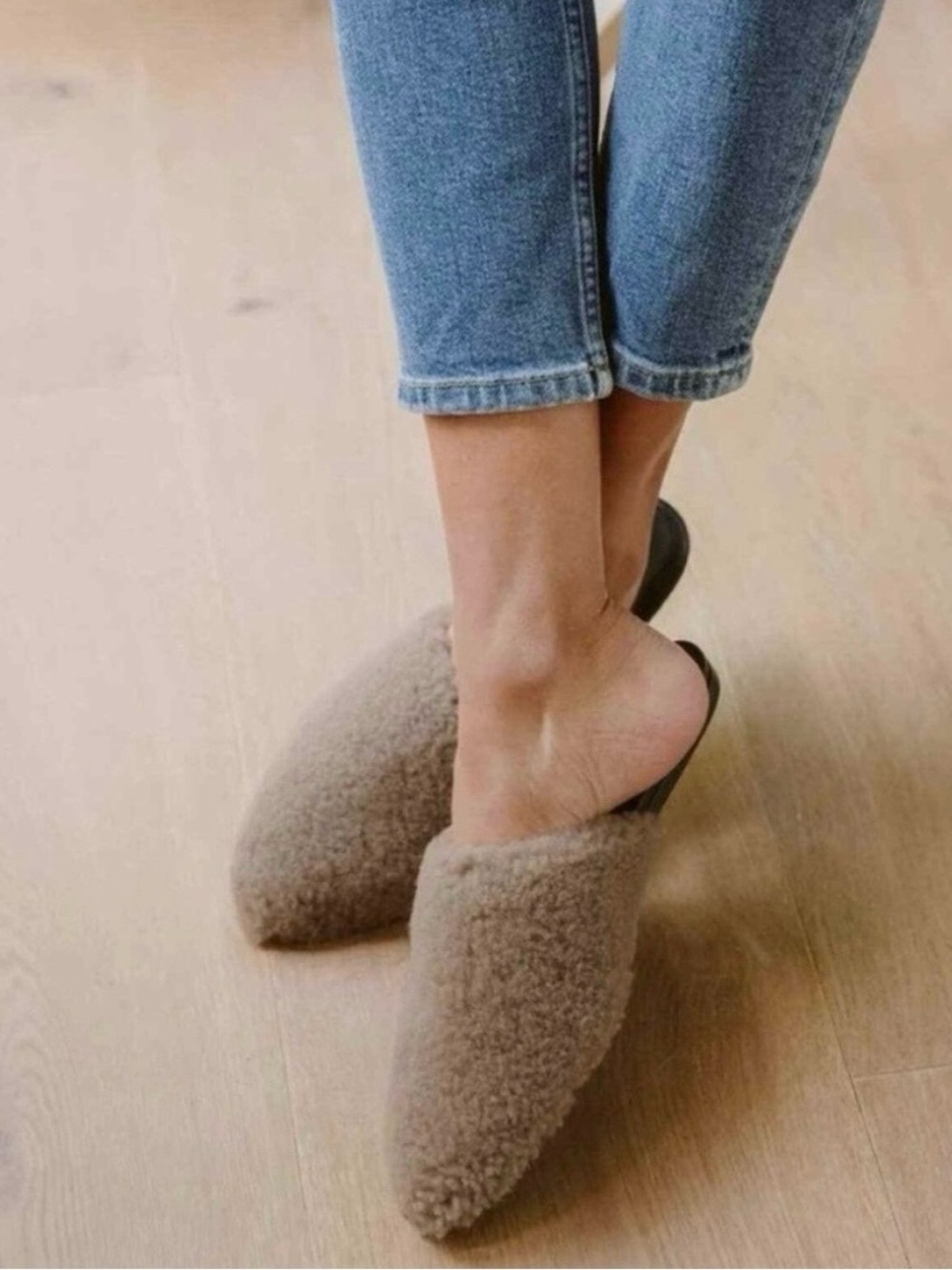 Jenni Kayne Shearling Mule Taupe 
Size: EU39 / US9